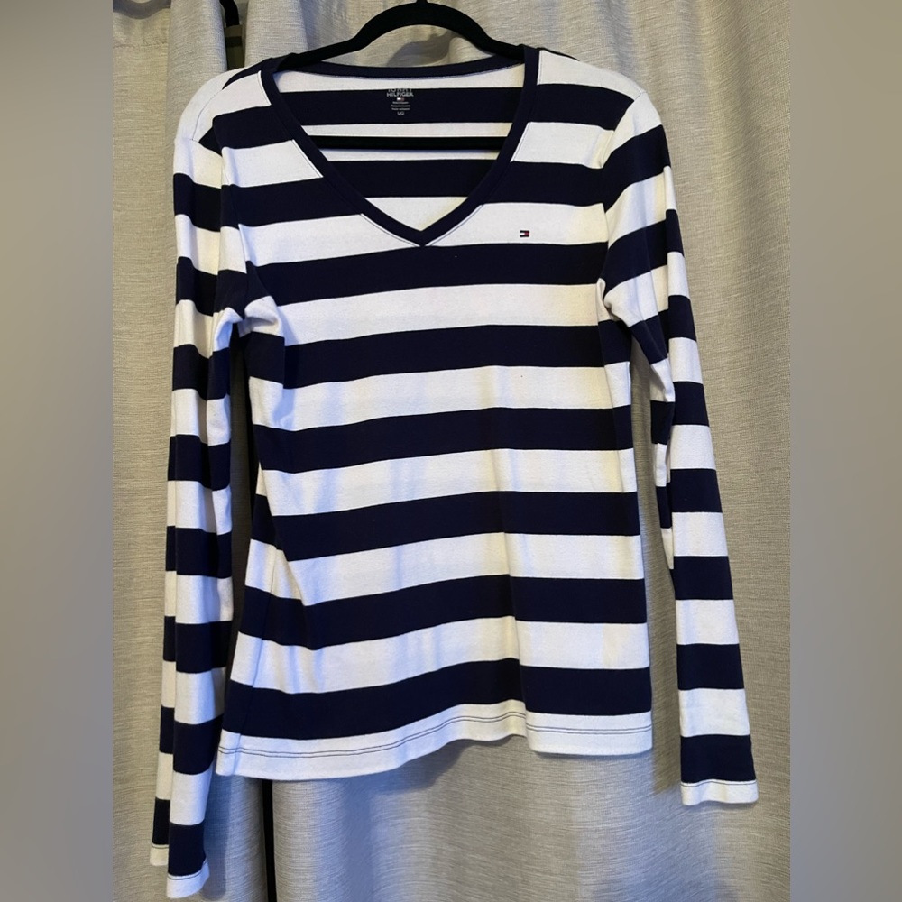 Stripped Long Sleeve V-Neck Top